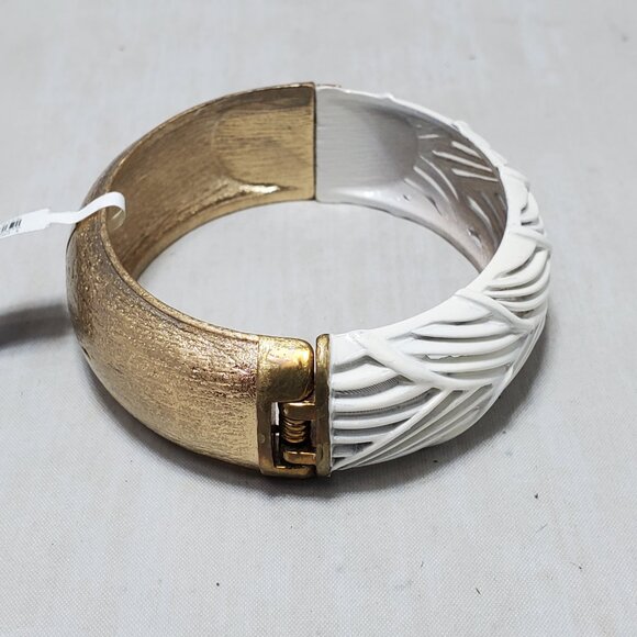 Banana Republic gold-toned metal and white enamel bangle bracelet - Picture 1 of 6